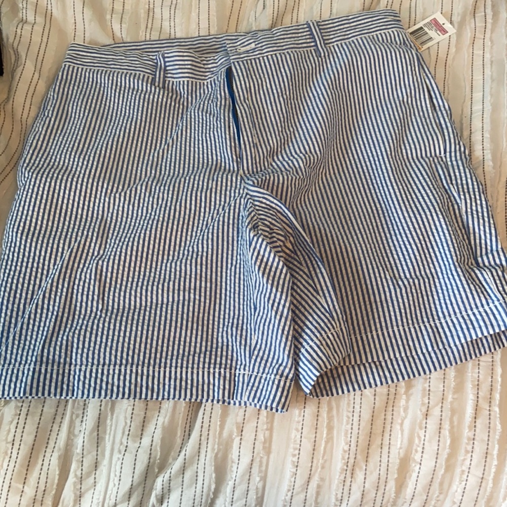 BRAND NEW!!! Vineyard Vines Shorts | size 33